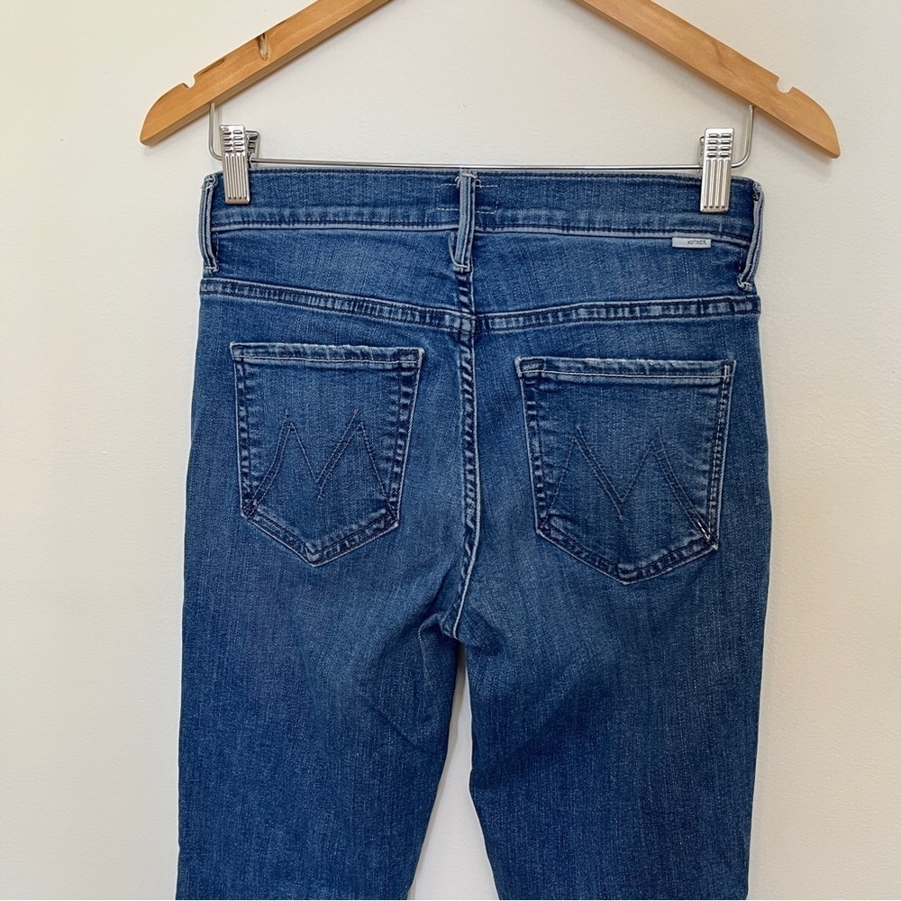 MOTHER Women's The Insider Crop Step Fray Jeans in Wish On A Star Wash 26 - Picture 6 of 7